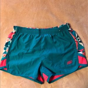 Sketchers Active shorts